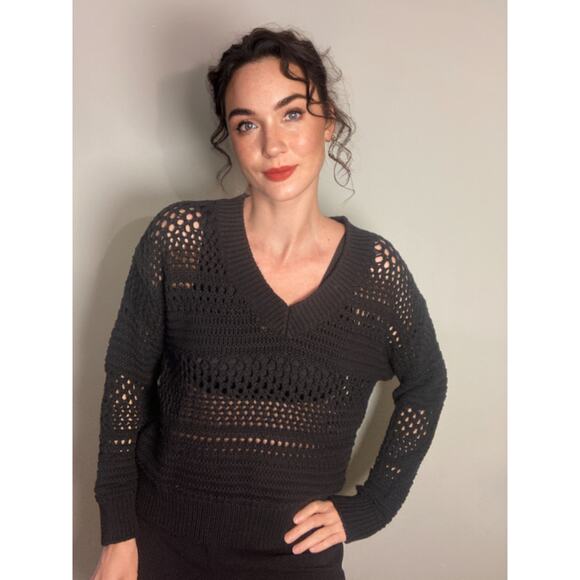 Universal Thread Sweaters - Universal Thread Crochet Knit V-Neck Sweater Black Cotton Blend Boho ~ Sz M